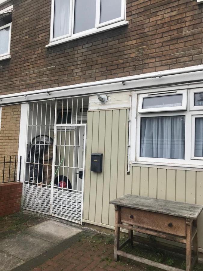 Arbnb Comfy Sleep Guest House Self Catering Private Bedrooms 60 Pound Per Night Per Person London Exterior photo
