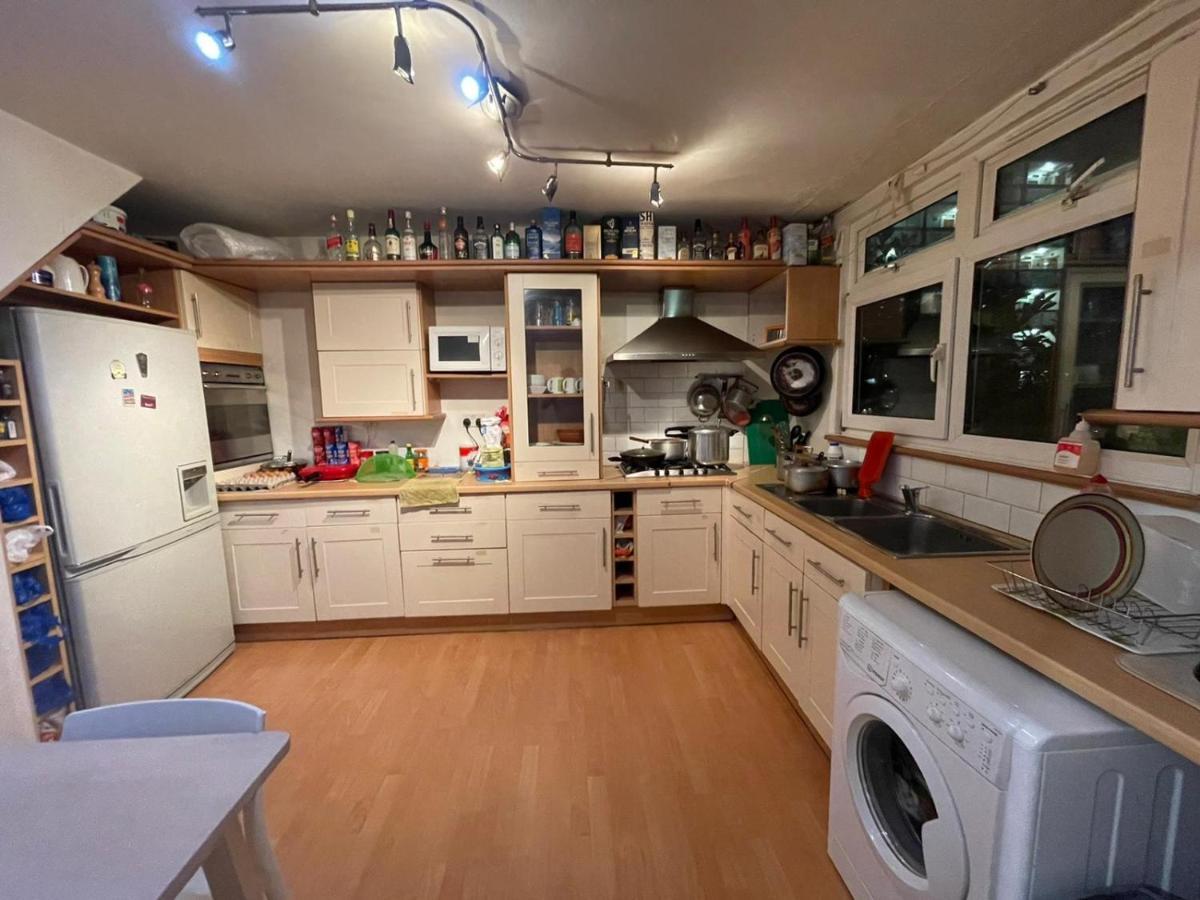 Arbnb Comfy Sleep Guest House Self Catering Private Bedrooms 60 Pound Per Night Per Person London Exterior photo
